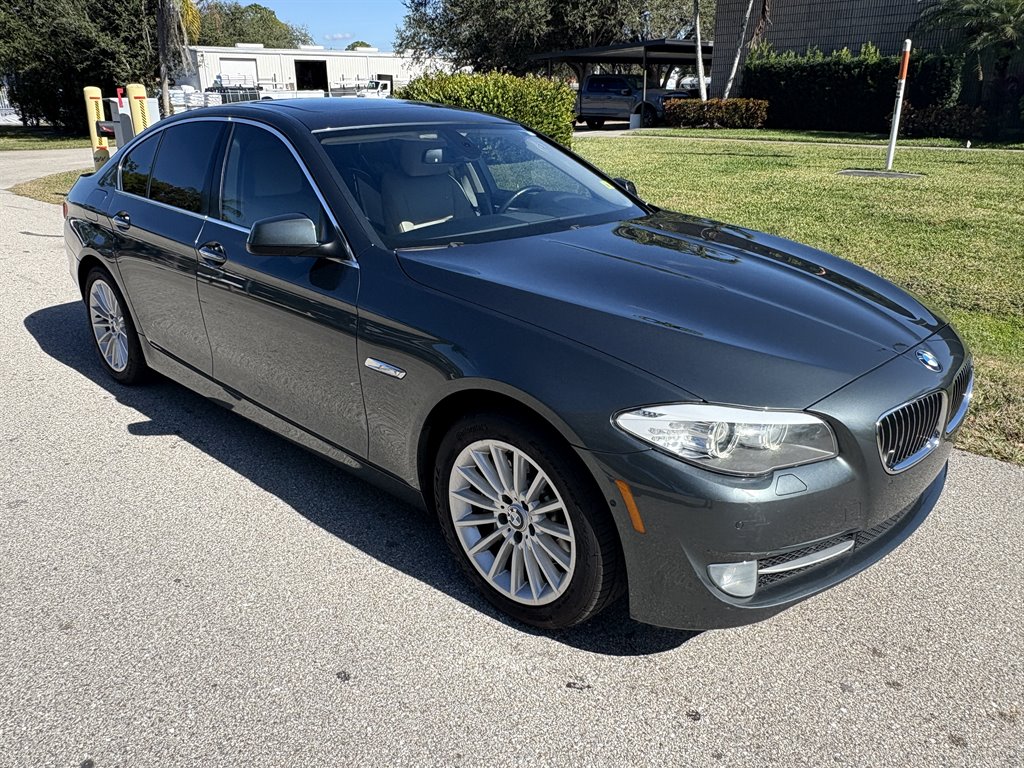 2011 BMW 5 Series 535i's photo