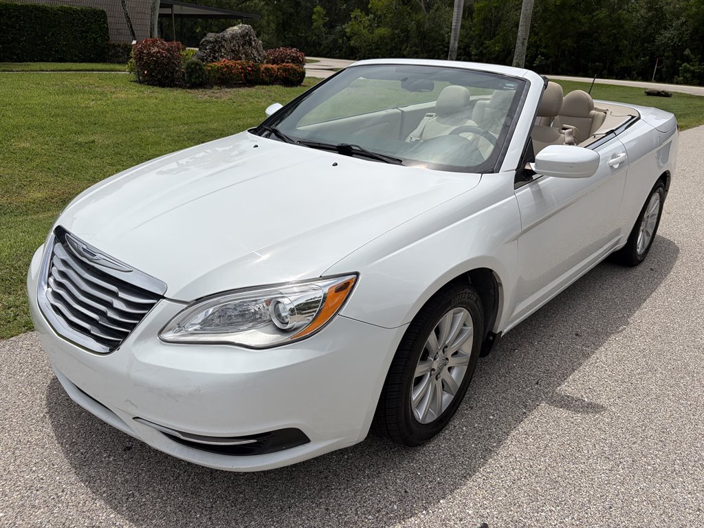 2013 Chrysler 200