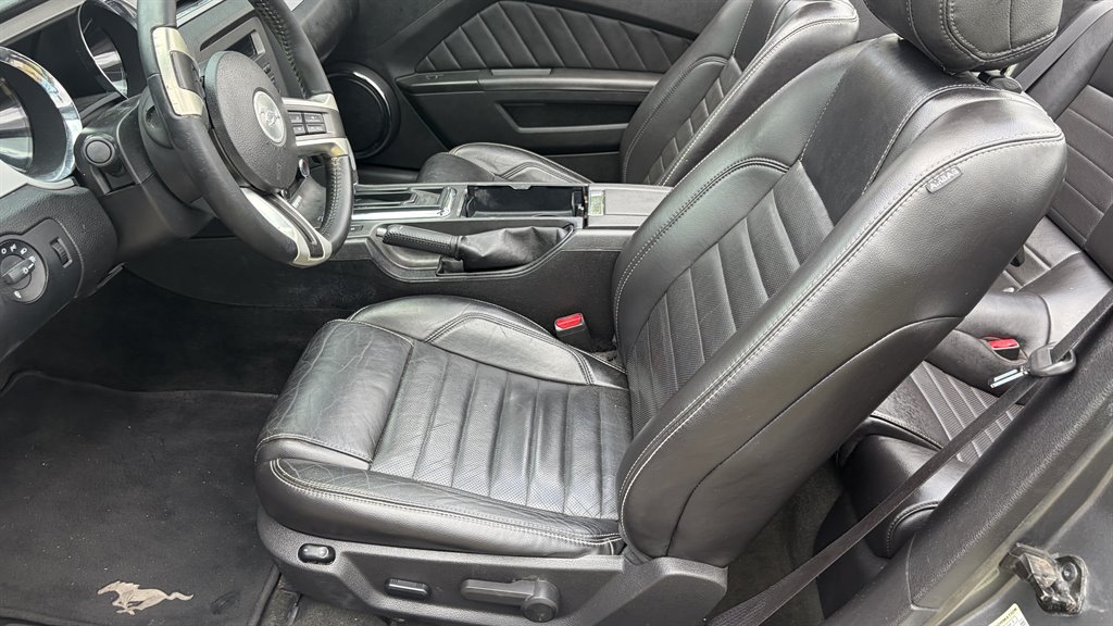 2014 Ford Mustang V6 Premium - Photo 14