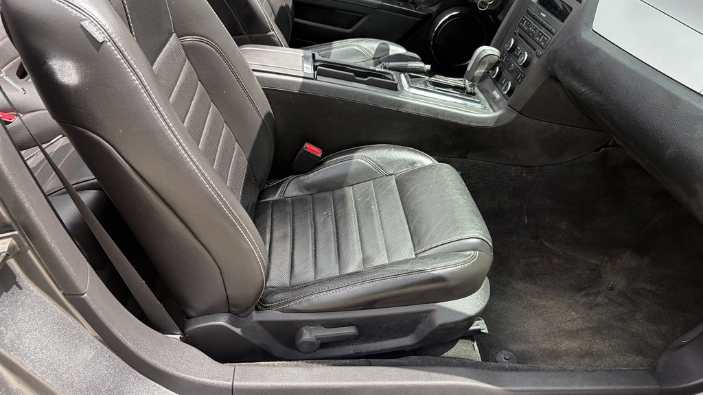 2014 Ford Mustang V6 Premium - Photo 15
