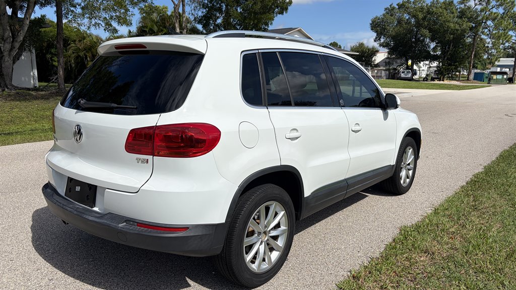 2017 Volkswagen Tiguan Wolfsburg Edition - Photo 6